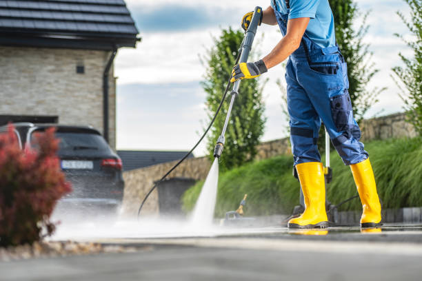 Best Sidewalk Pressure Washing  in Leipsic, OH
